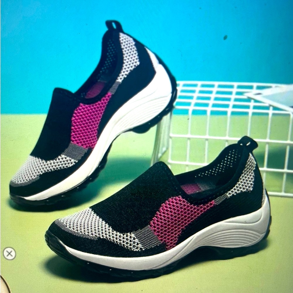 Stylish Black and Pink Women's Slip-On Sneakers size 40